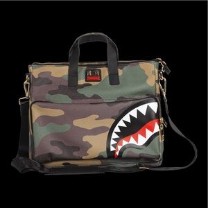 COPY - SPRAYGROUND CAMO TRAVELCASE